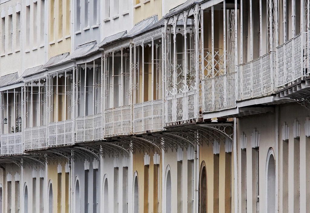 Tout savoir sur la pollution sur les vitres et son entretien